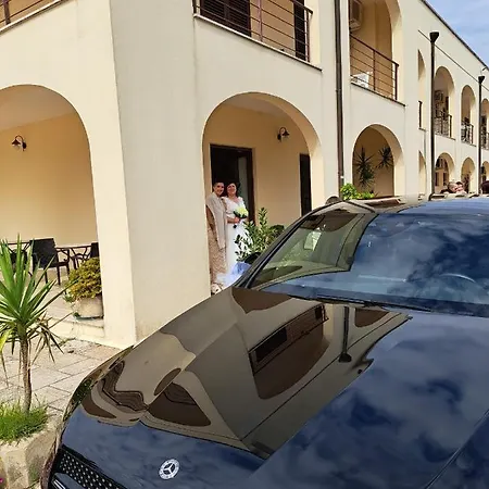 Salento 3* سبيكيا
