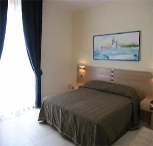מלון Salento 3*